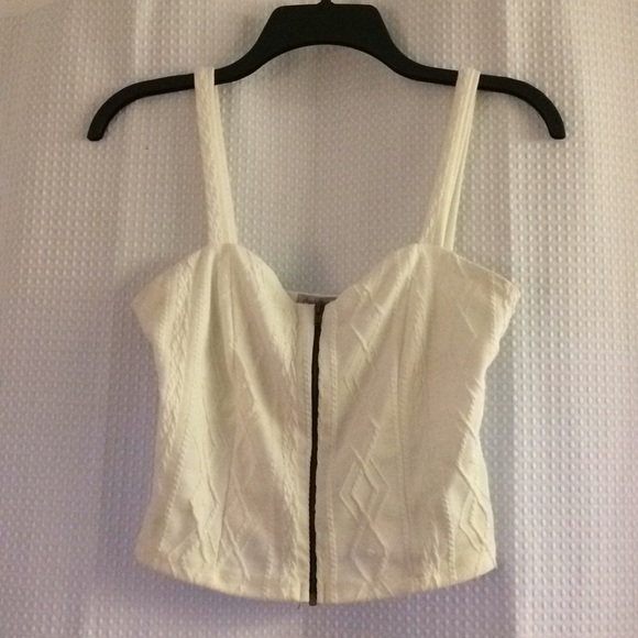 Crop top - Picture 1 of 1